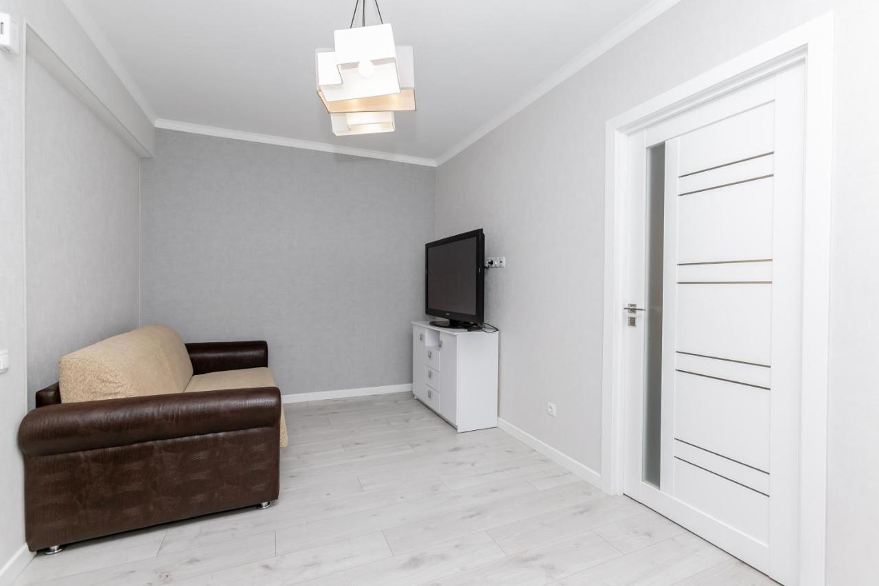 Apartament In Zona Centrala Si Parc Kischinau Exterior foto