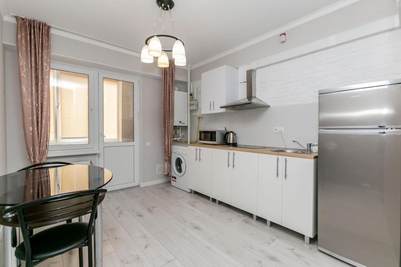 Apartament In Zona Centrala Si Parc Kischinau Exterior foto