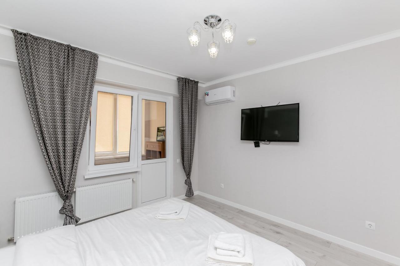 Apartament In Zona Centrala Si Parc Kischinau Exterior foto